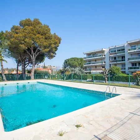Cannes Rez De Jardin Avec Piscine Bord De Mer Apartment *